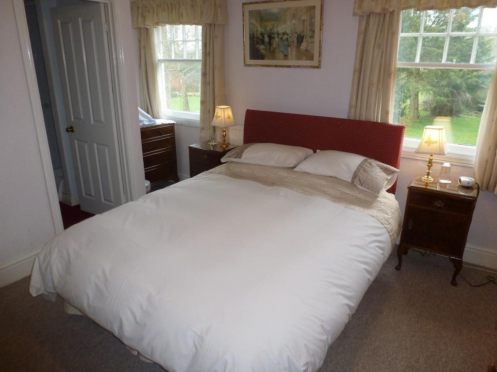 The Garden House Grittleton Bed & Breakfast Room photo