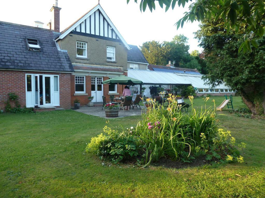 The Garden House Grittleton Bed & Breakfast Exterior photo